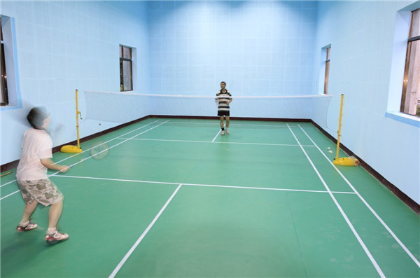 PVC羽毛球地板好鋪裝嗎？